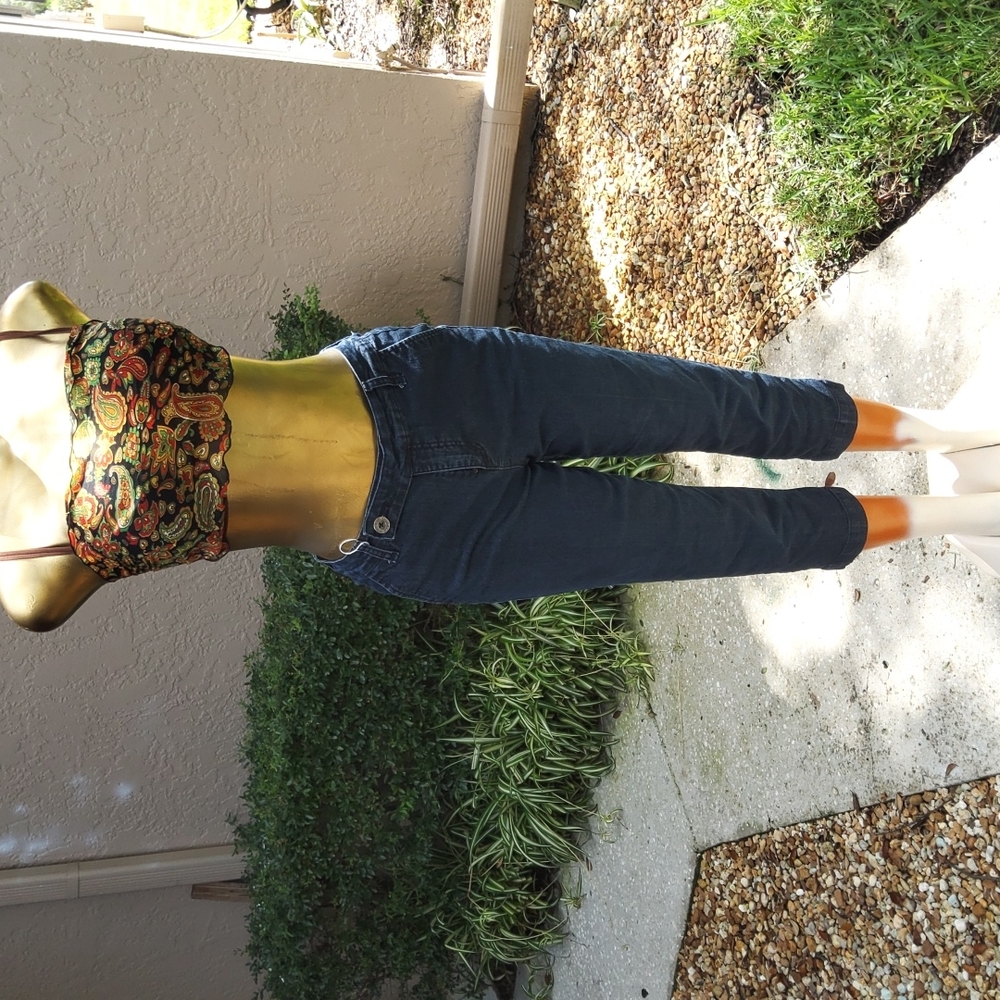 Style &CO. Low cut Capri size 8